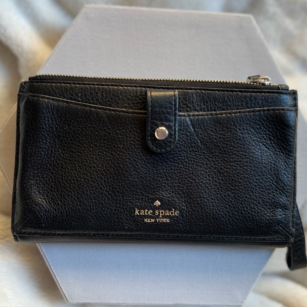 ♠️ Kate Spade Wallet ♠️❤️